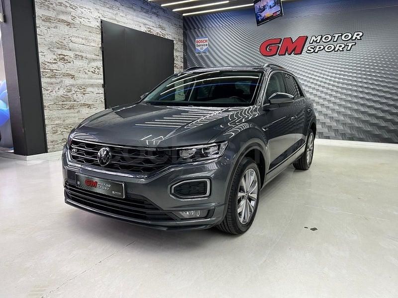 Usado VW T-Roc Advance 110 CV (80 kW) 2021 Gris / plata SUV