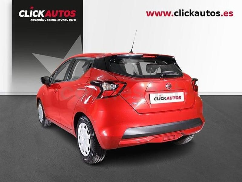 Usado Nissan Micra Acenta 92 CV (67 kW) 2022 Rojo Utilitario