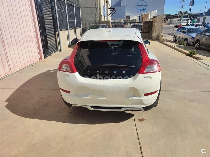 Usado Volvo C30 Momentum 115 CV (84 kW) 2012 Blanco Utilitario