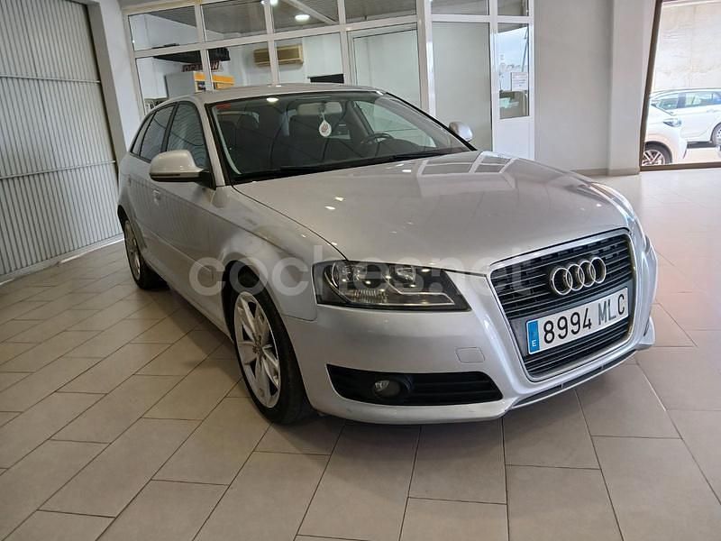 Gris / plata Usado 2009 Audi A3 Sportback Ambiente Utilitario | 9900 € (Un poco caro) - Imagen 1/4