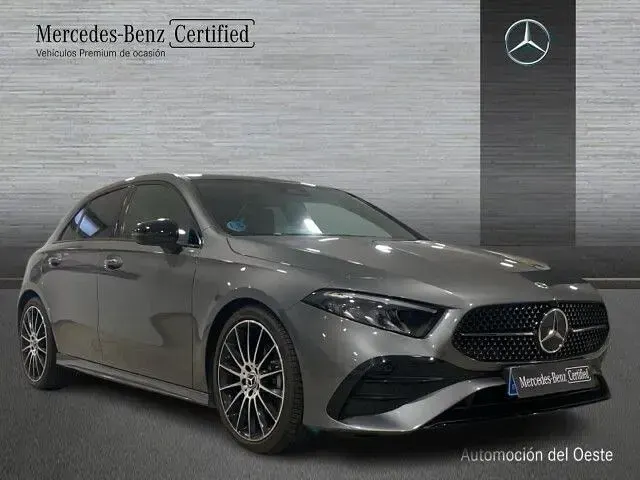 Usado Mercedes A180 136 CV (100 kW) 2025 Gris montaña