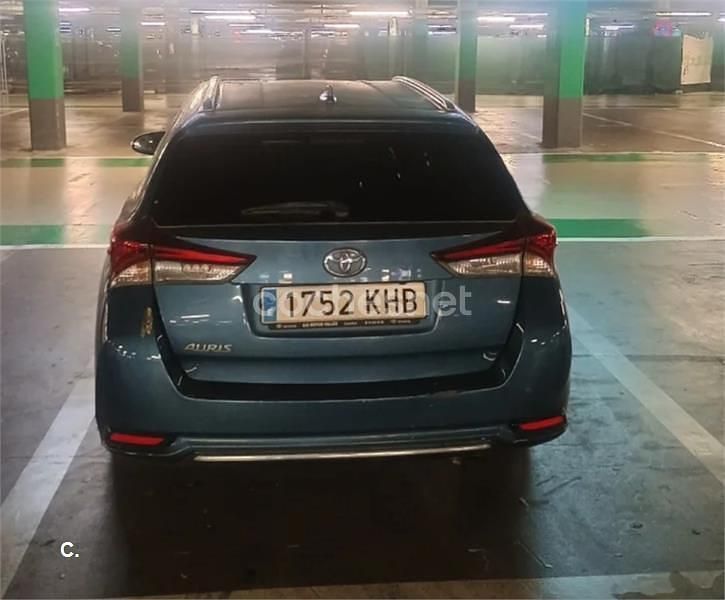 Usado Toyota Auris Active 116 CV (85 kW) 2018 Azul Familiar
