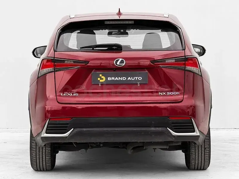 Usado Lexus NX300h Business Edition 197 CV (144 kW) 2018 Rojo SUV