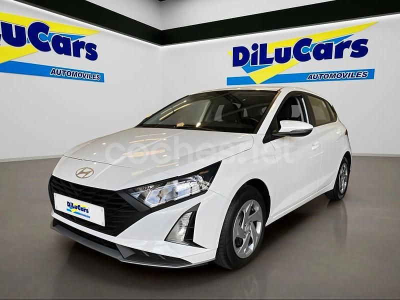 Usado Hyundai i20 100 CV (73 kW) 2021 Blanco Berlina
