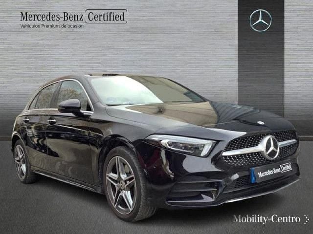 Usado Mercedes A250 AMG line 218 CV (160 kW) 2022 Negro cosmos Berlina