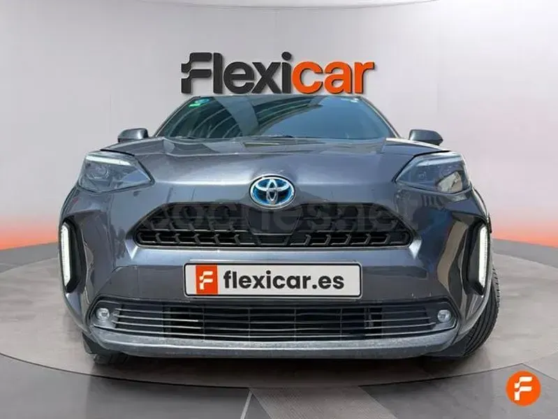 Usado Toyota Yaris Cross Active 116 CV (85 kW) 2022 Gris / plata SUV