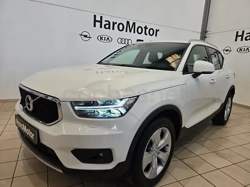 Käytetty Volvo XC40 Business Edition 163 HP (119 kW) 2019 Valkoinen Katumaasturi