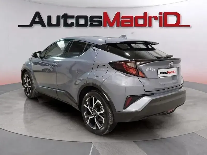 Usado Toyota C-HR Advance 122 CV (89 kW) 2021 Gris / plata SUV