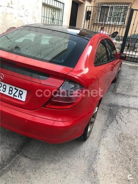 Usado Mercedes C180 143 CV (105 kW) 2002 Rojo Berlina