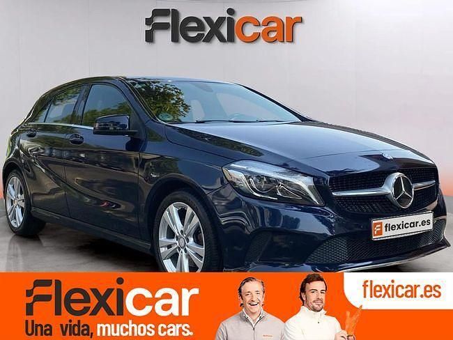 Azul Usado 2017 Mercedes A180 Urban Berlina | 18.490 € (Un poco caro) - Imagen 1/4