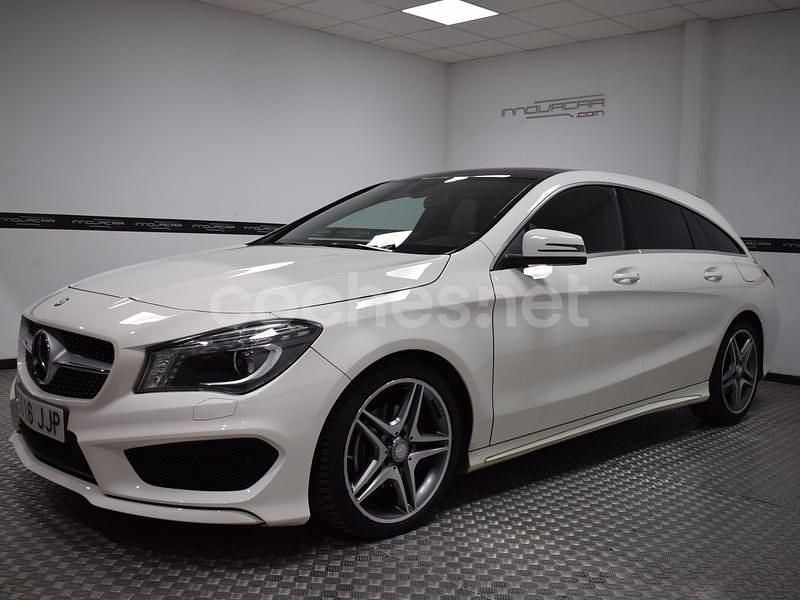 Usado Mercedes CLA200 Shooting Brake AMG line 136 CV (100 kW) 2015 Blanco Familiar
