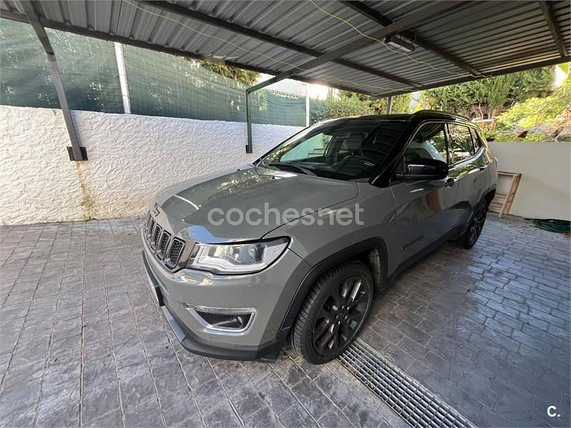 Usado Jeep Compass 150 CV (110 kW) 2020 Gris / plata SUV