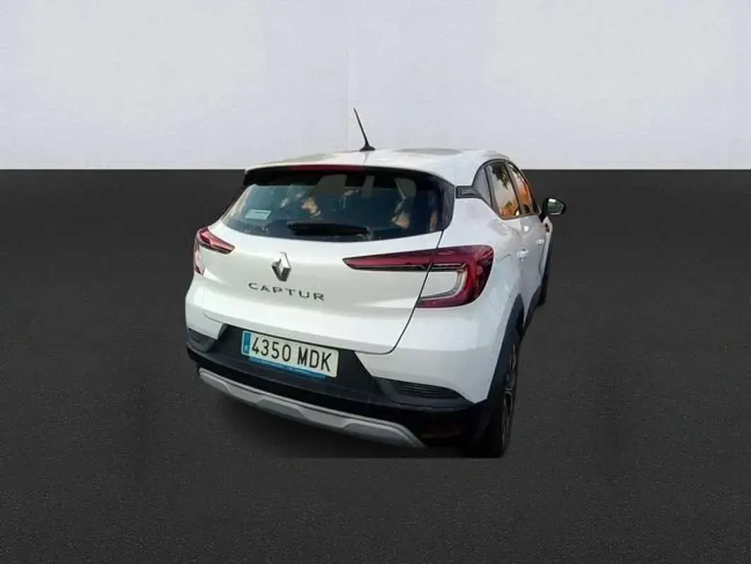 Usado Renault Captur Equilibre 101 CV (74 kW) 2023 Blanco SUV