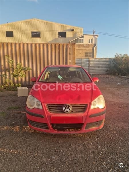 Rojo Usado 2006 VW Polo Match Berlina | 1000 € (Super precio) - Imagen 1/4