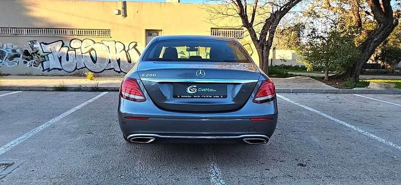Usado Mercedes E200 184 CV (135 kW) 2019 Gris Berlina