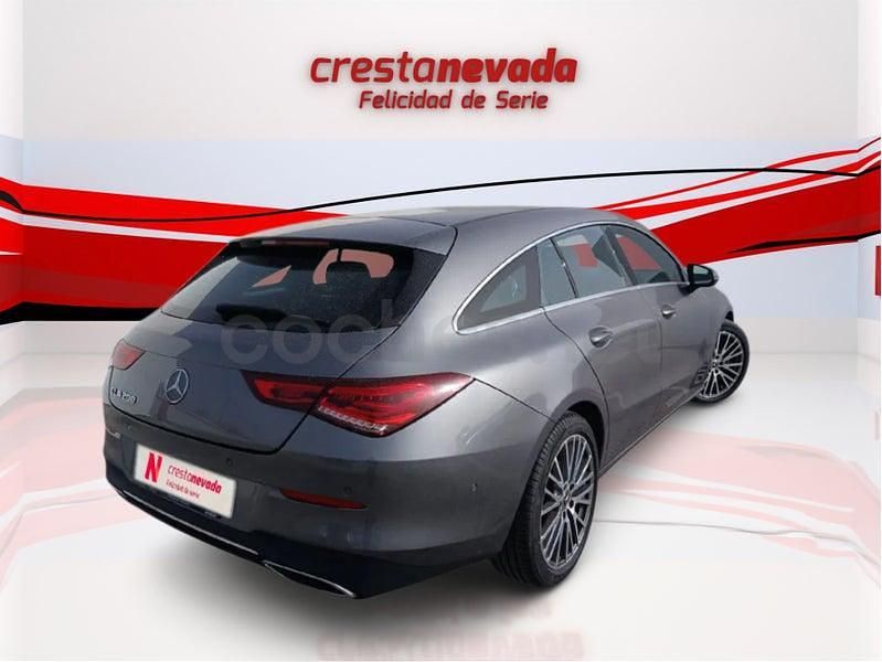 Usado Mercedes CLA200 Shooting Brake 163 CV (119 kW) 2022 Gris / plata Familiar
