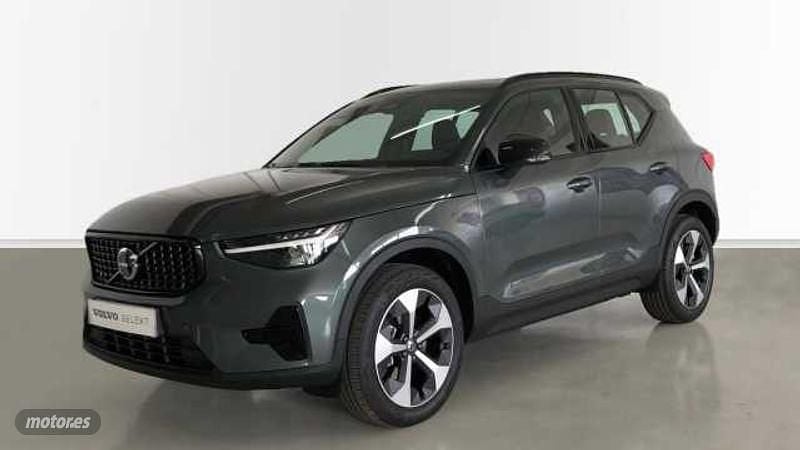 Oro Nuevo 2025 Volvo XC40 Plus SUV | 44.590 € (Caro) - Imagen 1/3