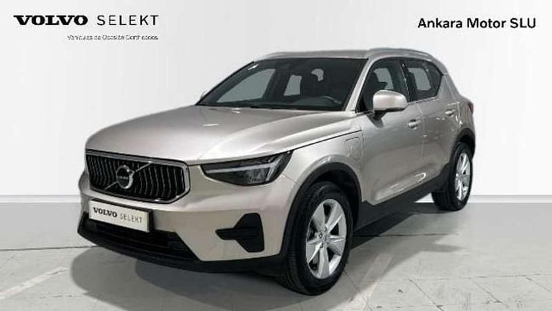 Usado Volvo XC40 Core 211 CV (155 kW) 2023 Plateado SUV
