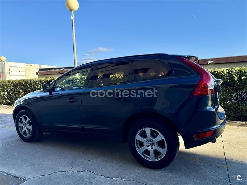 Usado Volvo XC60 Momentum 136 CV (100 kW) 2013 Negro SUV