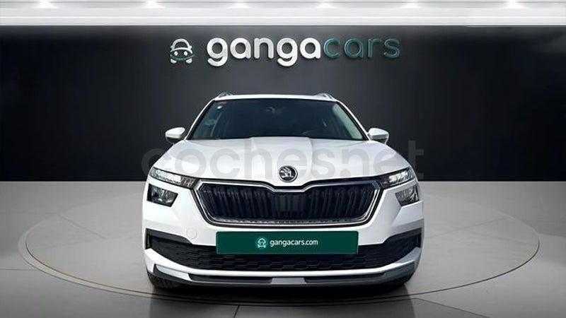 Usado Skoda Kamiq Style 110 CV (80 kW) 2021 Blanco SUV