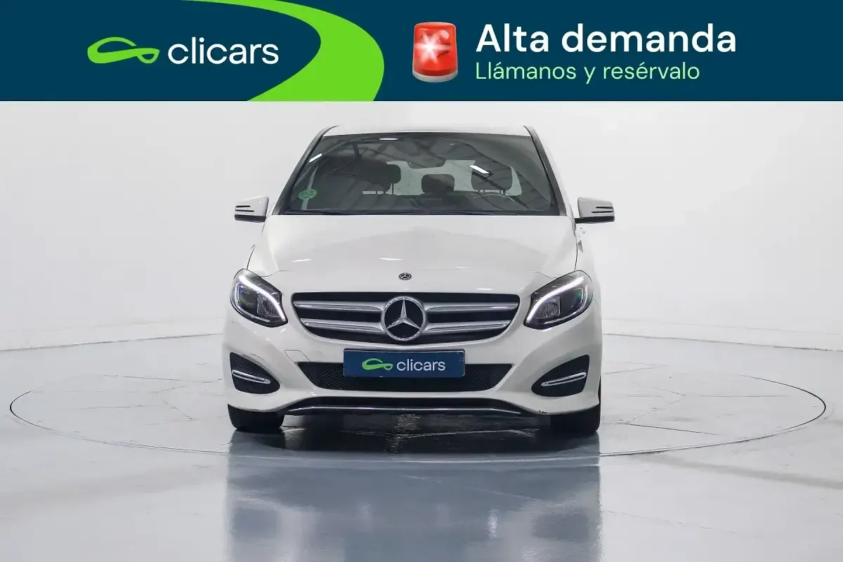 Usado Mercedes B180 116 CV (85 kW) 2017 Blanco Utilitario