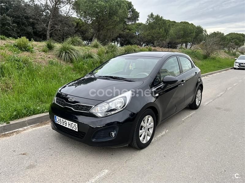 Usado Kia Rio 90 CV (66 kW) 2011 Negro Berlina