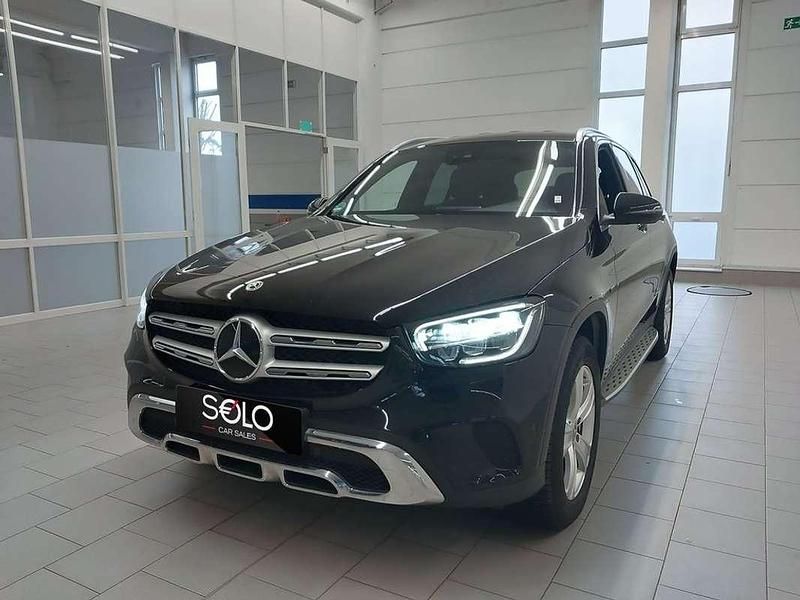 Usado Mercedes GLC300e 320 CV (235 kW) 2021 Negro Coupe