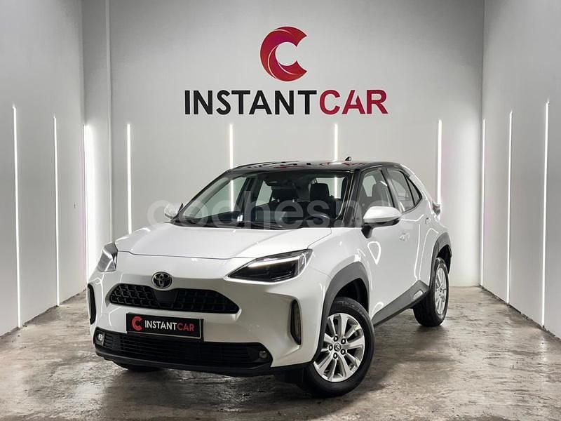 Blanco Usado 2023 Toyota Yaris Berlina | 20.990 € (Caro) - Imagen 1/4