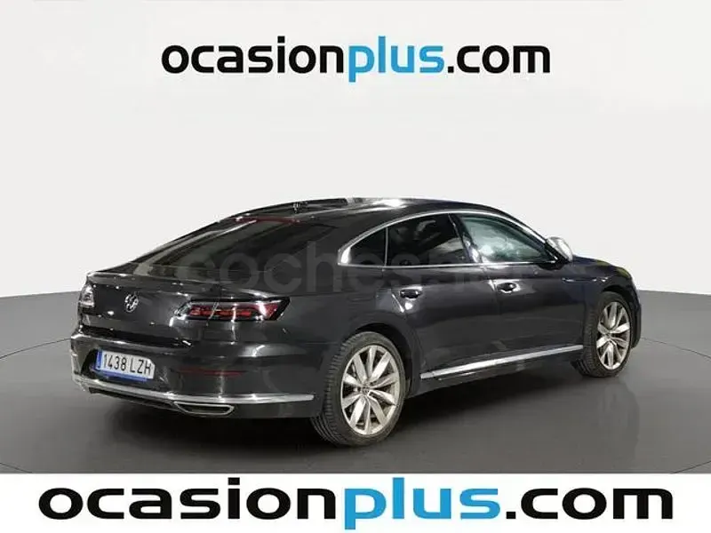 Usado VW Arteon Elegance 218 CV (160 kW) 2022 Gris / plata Berlina