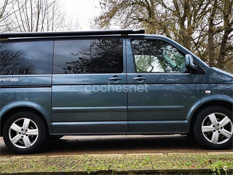 Usado VW Multivan United 130 CV (95 kW) 2008 Gris / plata Monovolumen