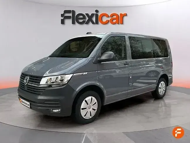 Usado VW Caravelle 110 CV (80 kW) 2023 Gris Van