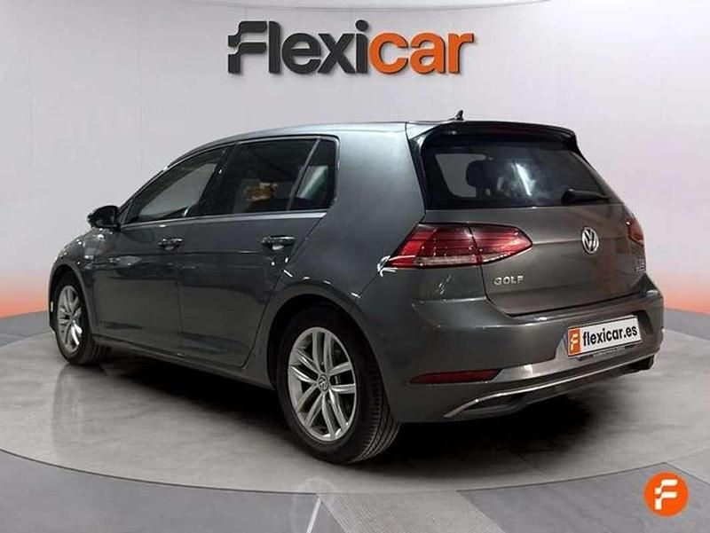 Usado VW Golf VII Advance 150 CV (110 kW) 2020 Gris Utilitario