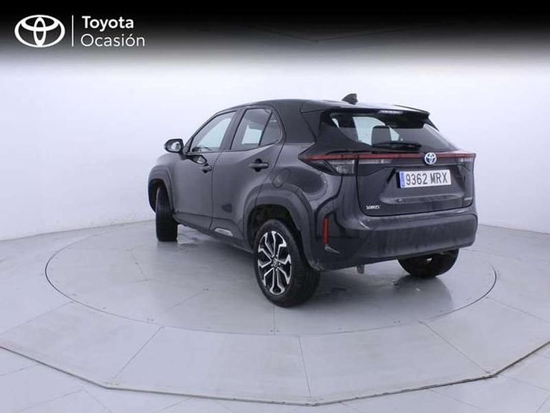 Usado Toyota Yaris Cross Active 116 CV (85 kW) 2024 Negro SUV