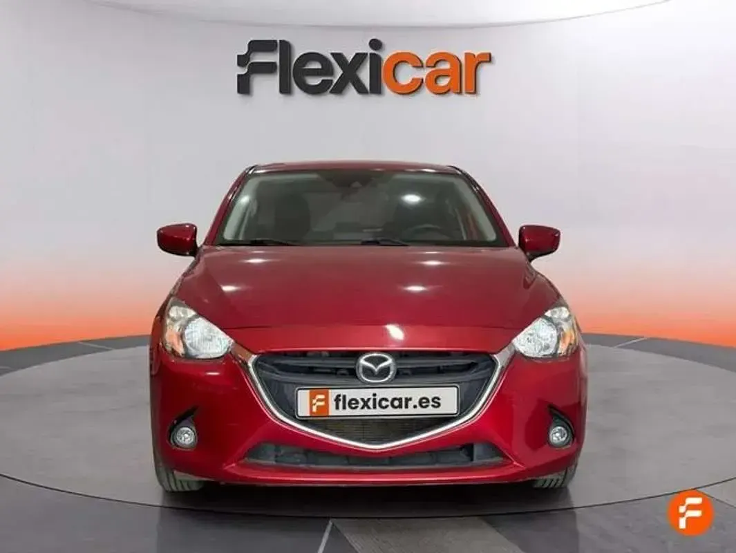 Usado Mazda 2 Style 90 CV (66 kW) 2016 Burdeos Utilitario