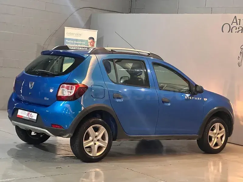 Usado Dacia Sandero Stepway 90 CV (66 kW) 2014 Azul Berlina