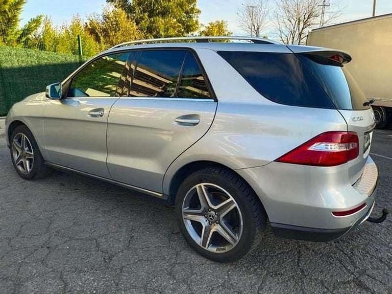 Usado Mercedes ML250 Edition 1 204 CV (150 kW) 2014 Gris / plata SUV