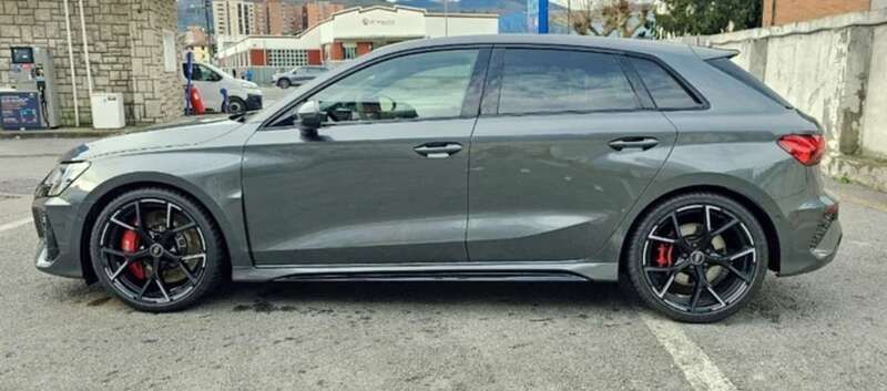 Gris Usado 2023 Audi RS3 Sportback Utilitario | 57.750 € (Super precio) - Imagen 1/4