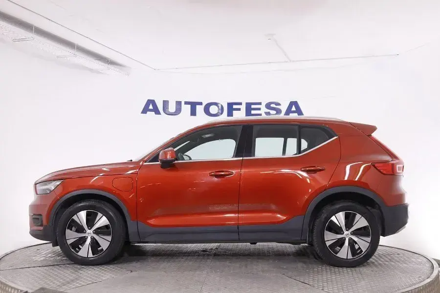 Usado Volvo XC40 Inscription 261 CV (191 kW) 2021 Rojo SUV