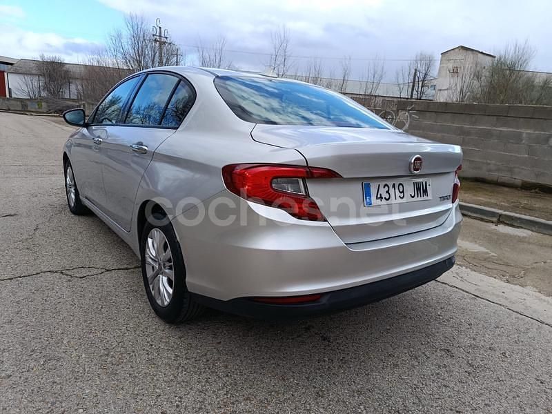 Usado Fiat Tipo Easy 95 CV (69 kW) 2017 Gris / plata Berlina