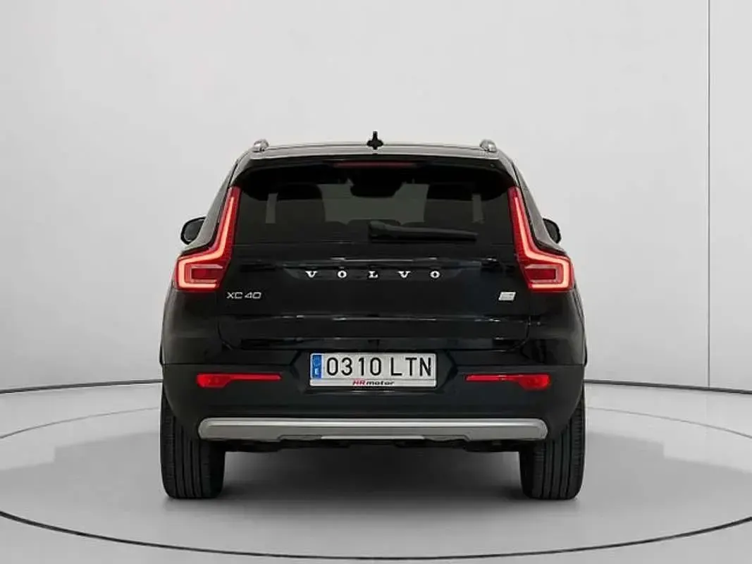 Usado Volvo XC40 Inscription 211 CV (155 kW) 2021 Negro SUV