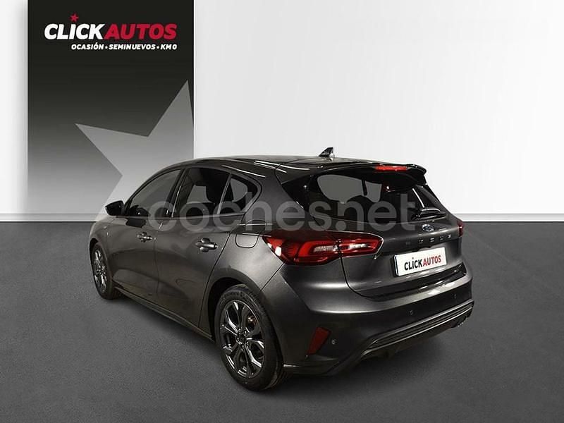 Usado Ford Focus ST-Line 125 CV (91 kW) 2024 Gris SUV