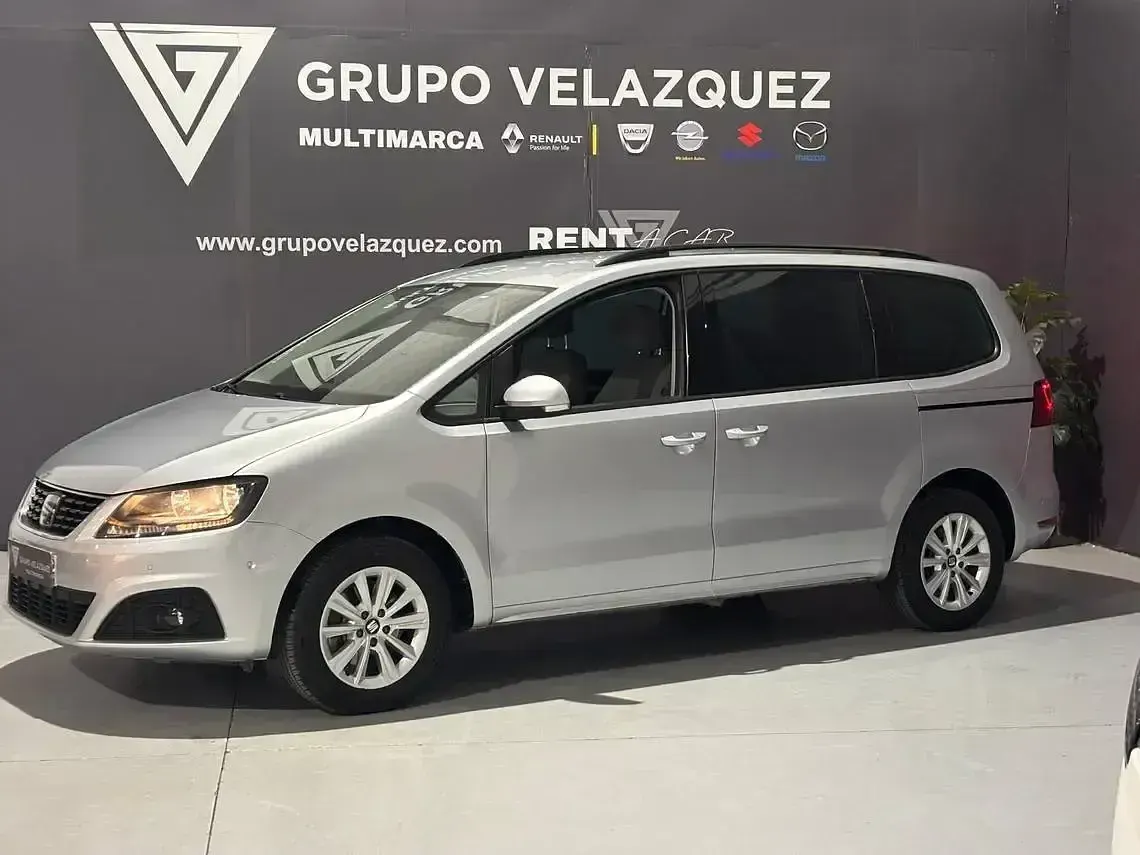 Usado Seat Alhambra Style 150 CV (110 kW) 2022 Gris Monovolumen