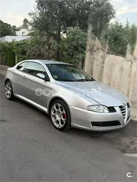 Usado Alfa Romeo GT Impression 150 CV (110 kW) 2007 Gris / plata Coupe