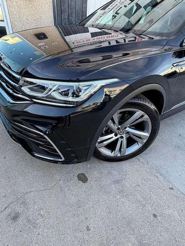 Usado VW Tiguan R-line 148 CV (108 kW) 2021 Negro SUV