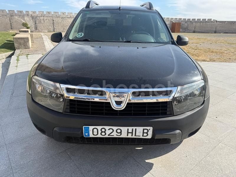 Negro Usado 2012 Dacia Duster Lauréate SUV | 4800 € (Buen precio) - Imagen 1/4