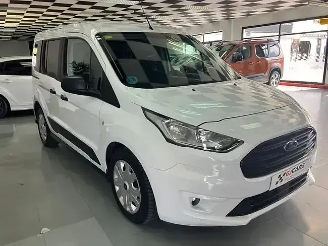 Usado Ford Tourneo Connect Trend 100 CV (73 kW) 2019 Blanco Monovolumen