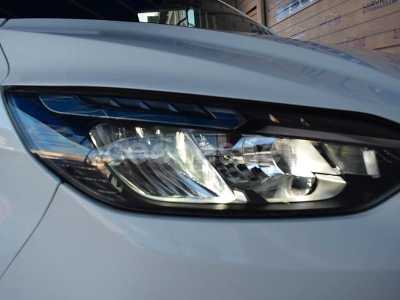 Usado Ford Transit Custom Nugget 150 CV (110 kW) 2024 Blanco Monovolumen