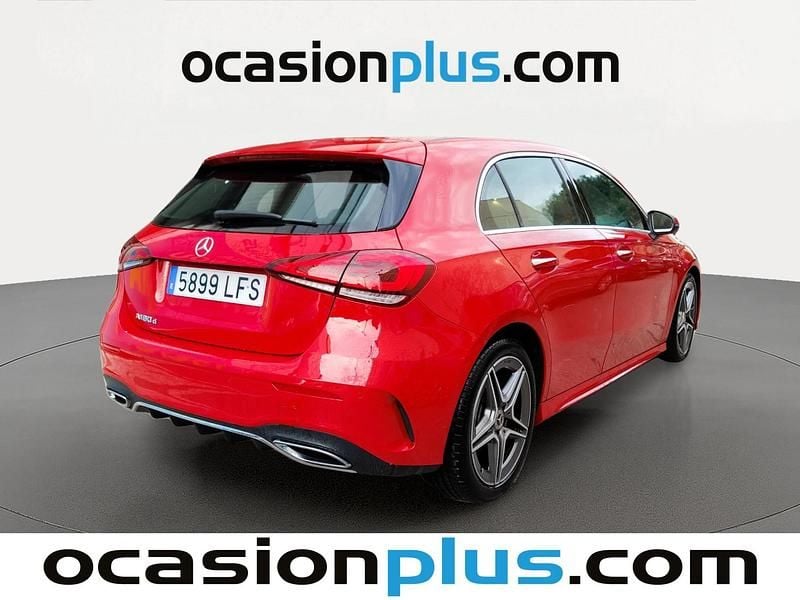 Usado Mercedes A180 AMG 116 CV (85 kW) 2020 Rojo Utilitario