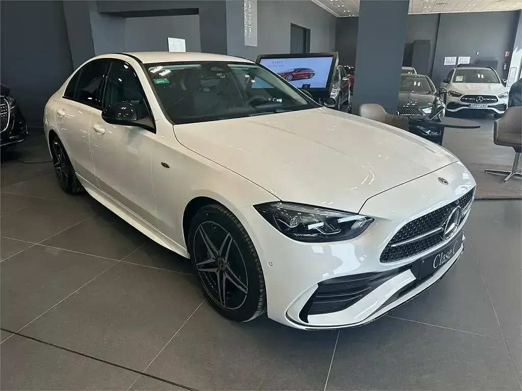 Nuevo Mercedes E300 313 CV (230 kW) 2026 Blanco Berlina