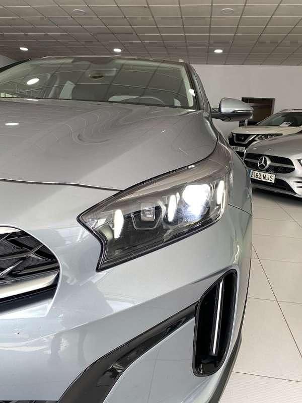 Usado Kia XCeed 101 CV (74 kW) 2024 Gris SUV
